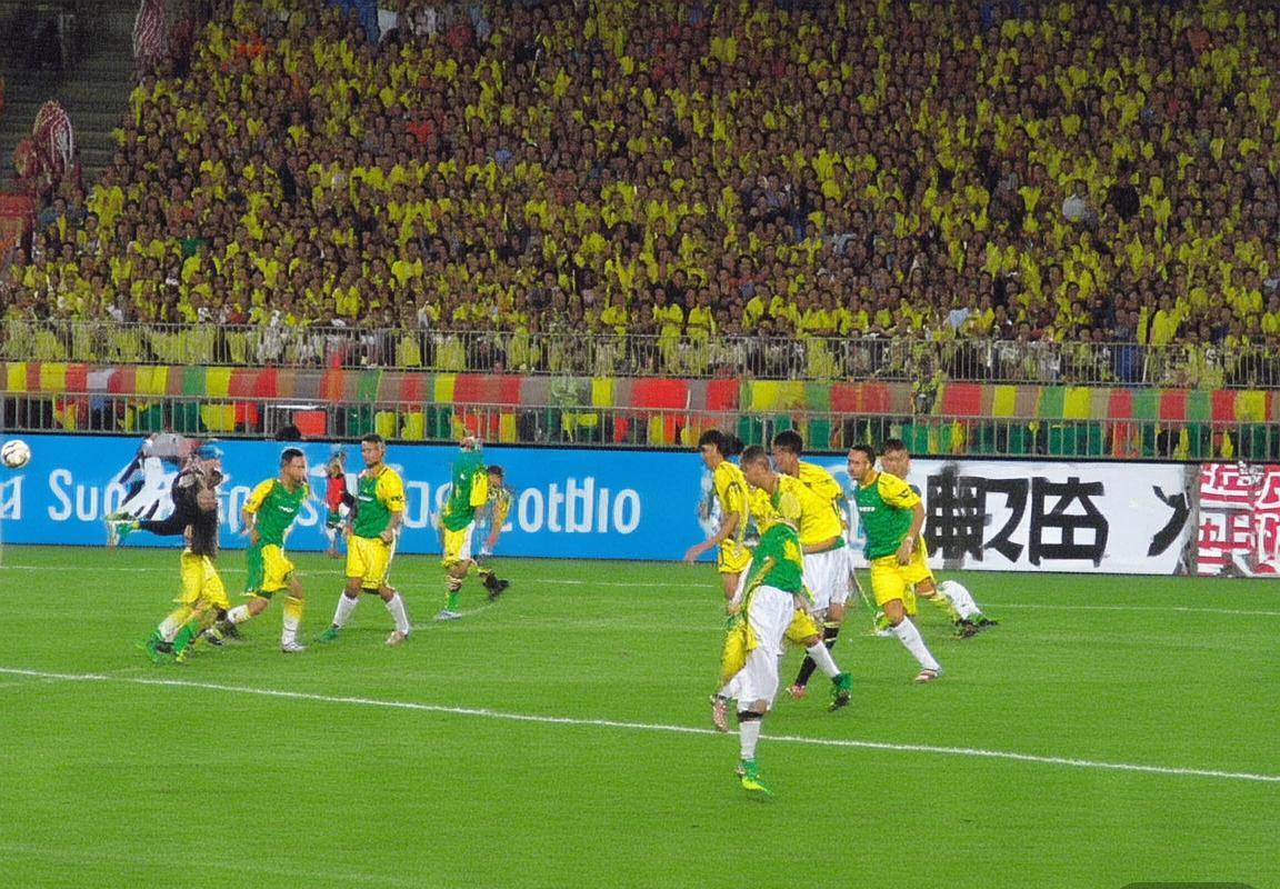 2014年巴塞罗那对马德里竞技巅峰对决：传奇之战回顾