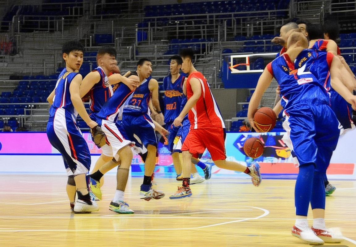 2017季前赛：山西新疆对决战术解析与球员风采(图2)